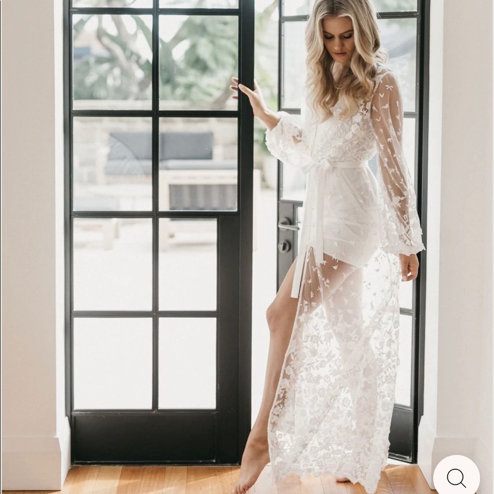 Le Rose Adele Bridal Lace Maxi Robe